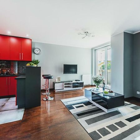 ורשה P&O Serviced Apartments Wawrzyszewska מראה חיצוני תמונה