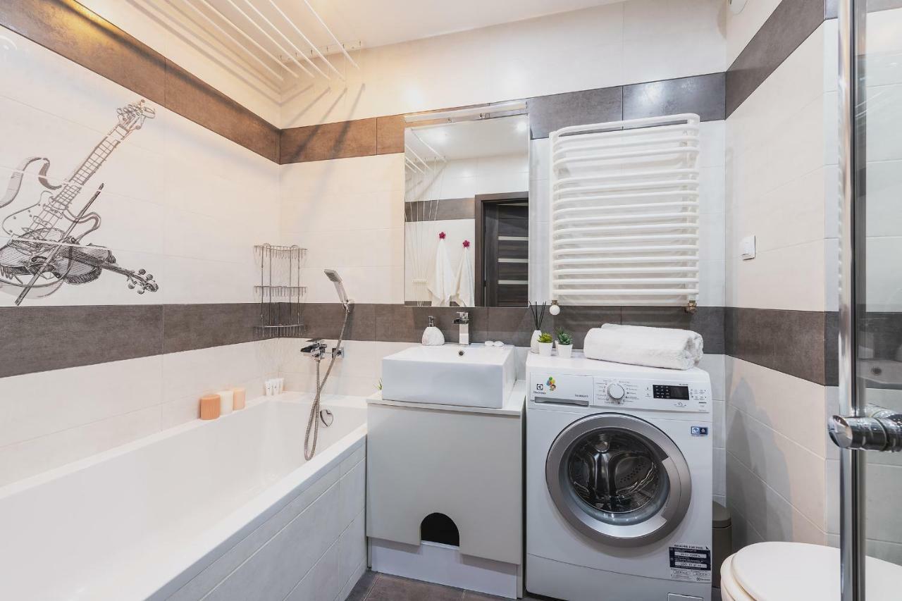 ורשה P&O Serviced Apartments Wawrzyszewska מראה חיצוני תמונה
