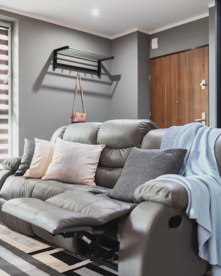 ורשה P&O Serviced Apartments Wawrzyszewska מראה חיצוני תמונה