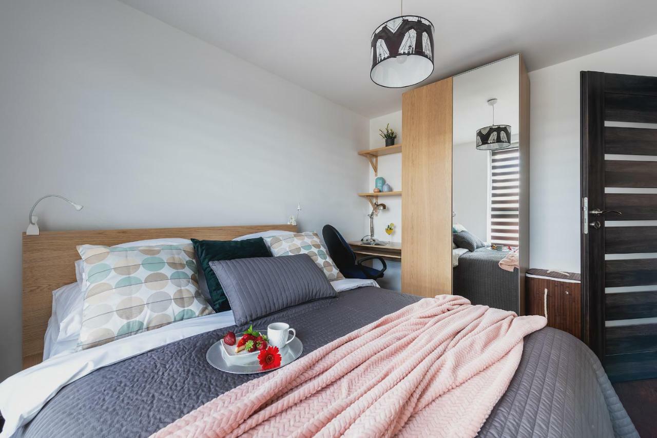 ורשה P&O Serviced Apartments Wawrzyszewska מראה חיצוני תמונה